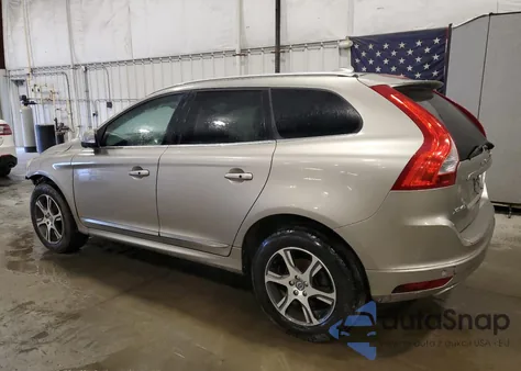 2015 Volvo Xc60 T6 Premier из США, поврежденный, VIN YV4902RK3F2745343